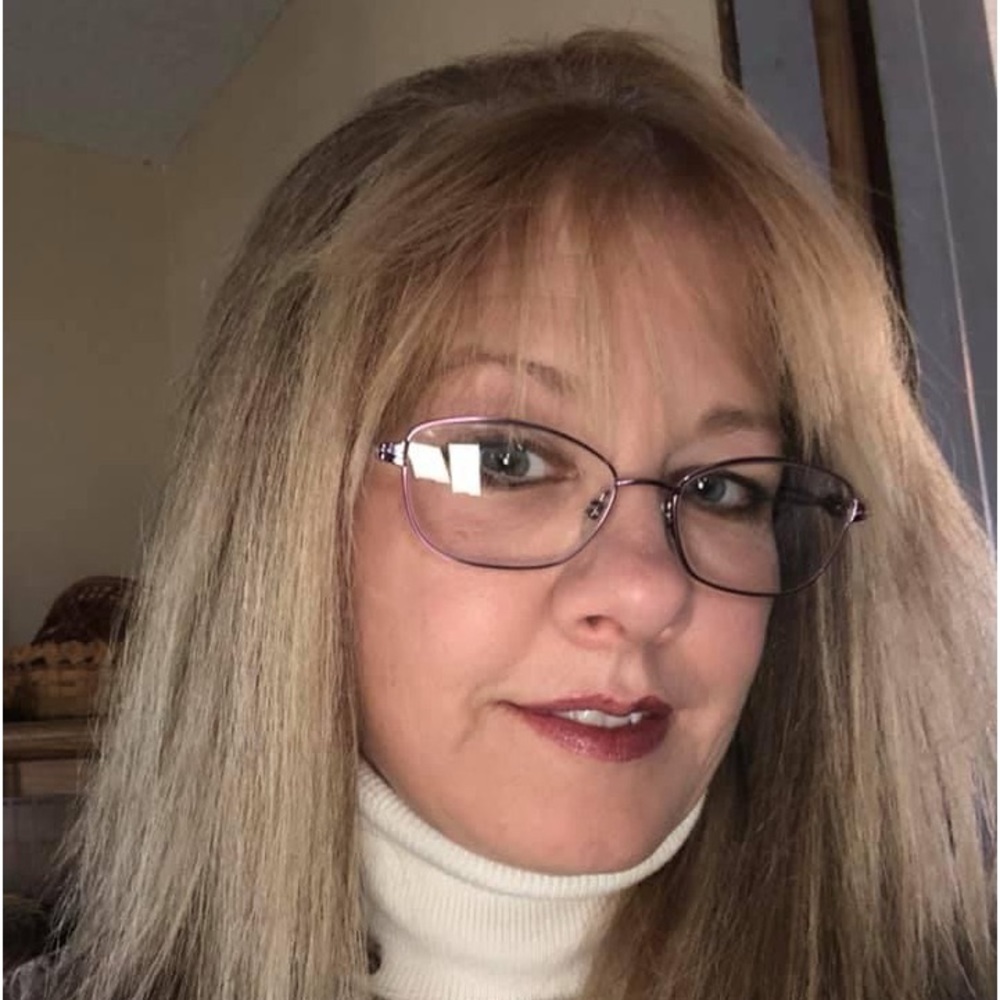 Meet your Posher, Lisa